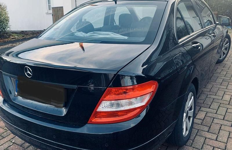 Gebraucht Mercedes C180 156 PS (114 kW) 2008 Schwarz Limousine