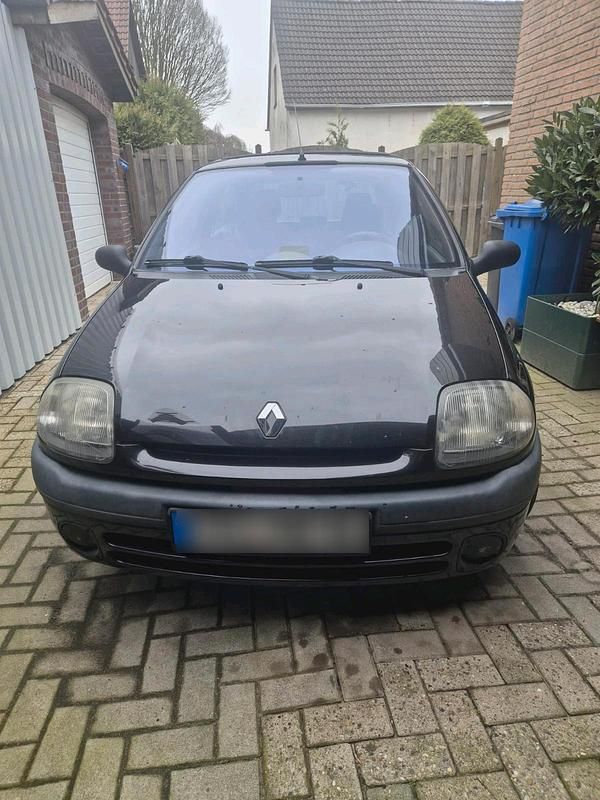 Gebraucht Renault Clio 58 PS (42 kW) 1999 Schwarz Coupé