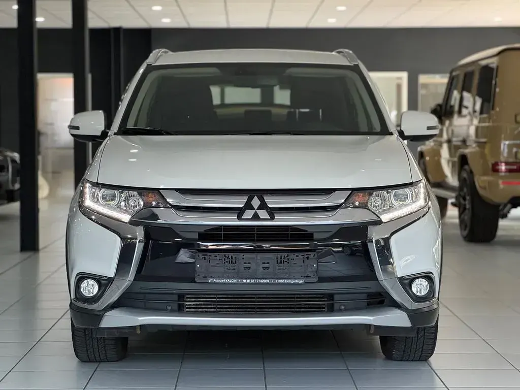 Gebraucht Mitsubishi Outlander Plus 150 PS (110 kW) 2018 Weiß SUV