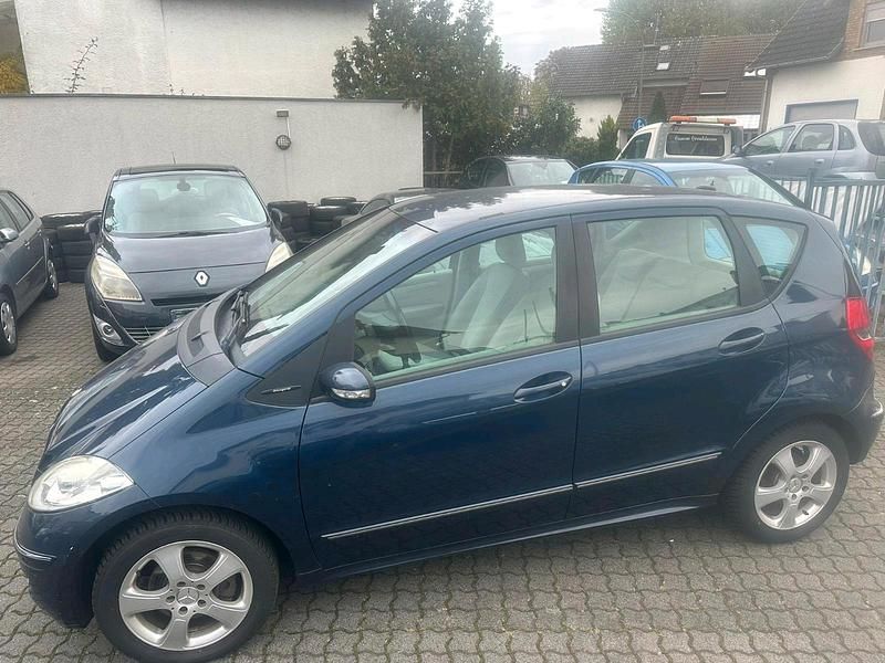 Gebraucht Mercedes A180 109 PS (80 kW) 2006 Blau Limousine