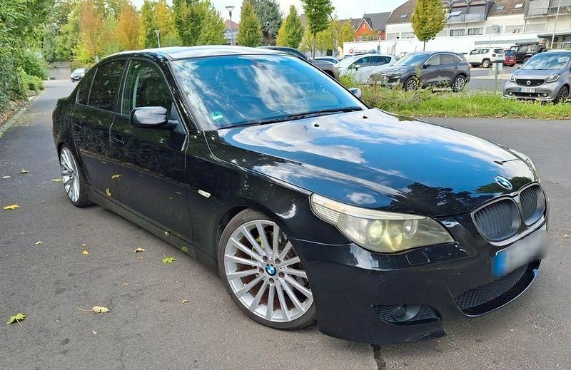 Schwarz Gebraucht 2004 BMW 520 M Sport Limousine | 5.199 € (Fairer Preis) - Bild 1/4