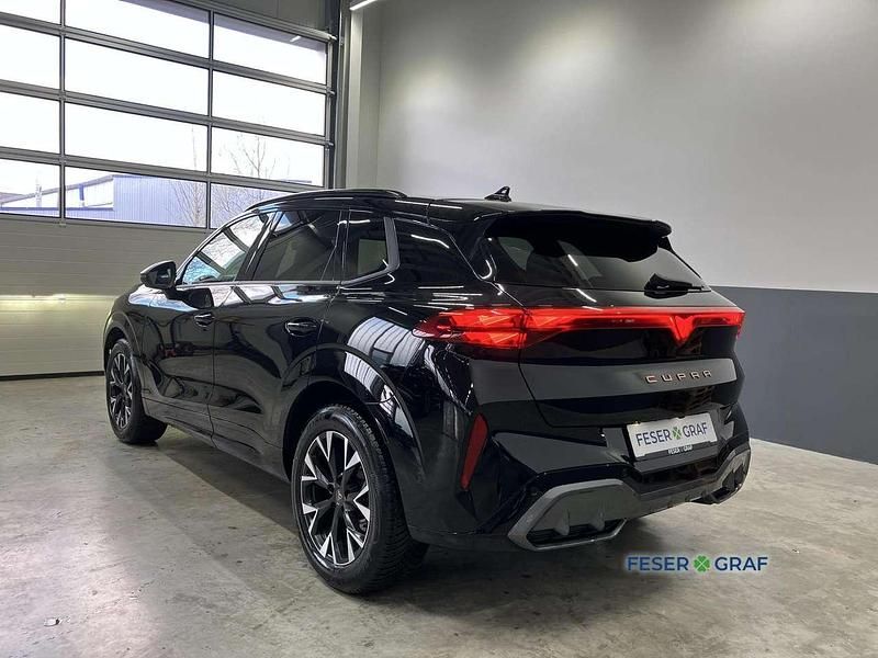 Second-hand Cupra Terramar 150 CP (110 kW) 2025 Negru SUV