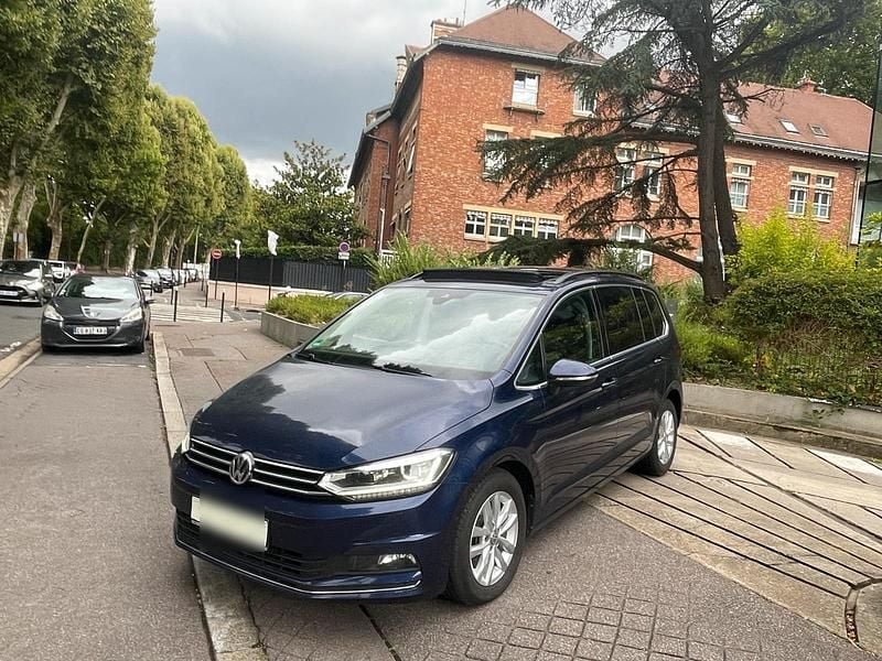 Blau Gebraucht 2017 VW Touran Highline Van / Kleinbus | 16.900 € (Superpreis) - Bild 1/4
