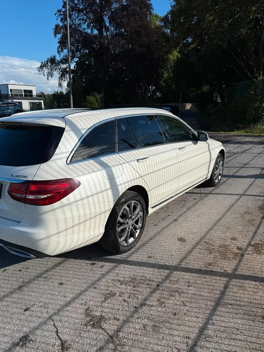 Gebraucht Mercedes C250 204 PS (150 kW) 2014 Weiß Kombi
