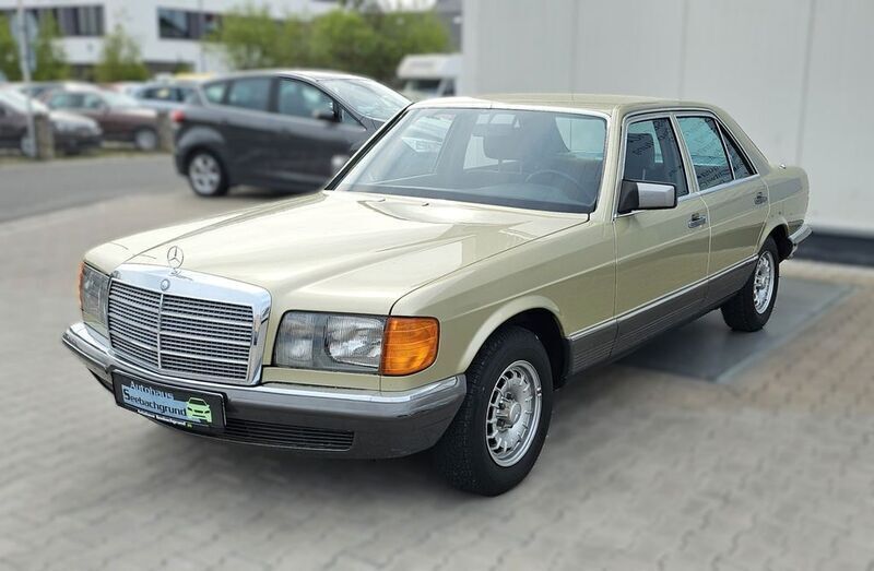 Grün Gebraucht 1981 Mercedes S280 SE Limousine | 16.000 € - Bild 1/4