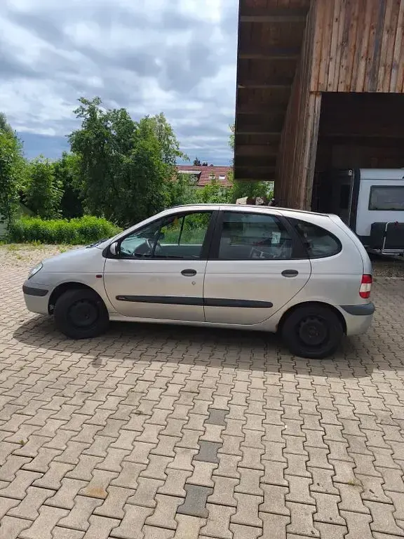 Gebraucht Renault Scénic 95 PS (69 kW) 2000 Grau Van / Kleinbus