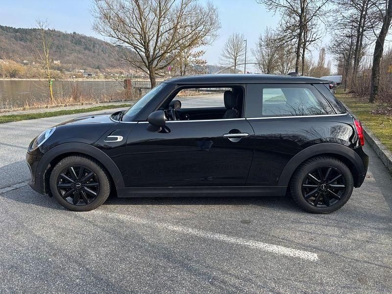 Gebraucht Mini ONE 102 PS (75 kW) 2019 Schwarz Kleinwagen