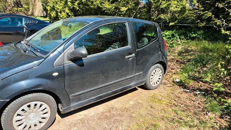 Second-hand Citroën C2 75 CP (55 kW) 2005 Negru Hatchback