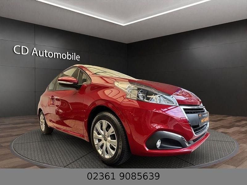 Gebraucht Peugeot 208 Active 82 PS (60 kW) 2018 Rot Kleinwagen