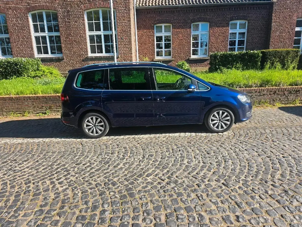 Gebraucht VW Sharan 180 PS (132 kW) 2018 Blau Van / Kleinbus