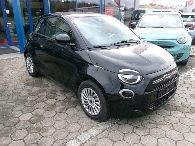 Neu Fiat 500 Pop 65 PS (47 kW) 2026 Schwarz Kleinwagen