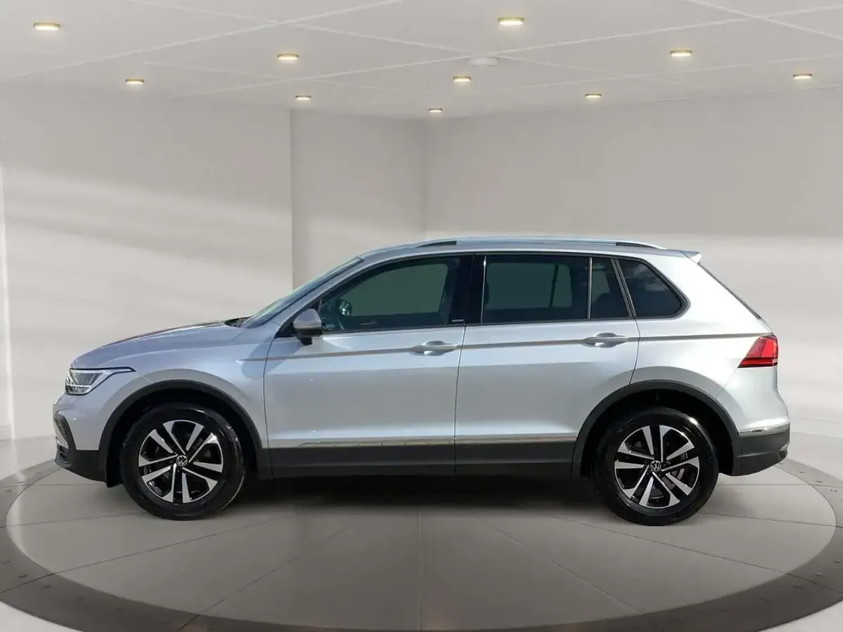 Gebraucht VW Tiguan Life 131 PS (96 kW) 2020 Silber SUV