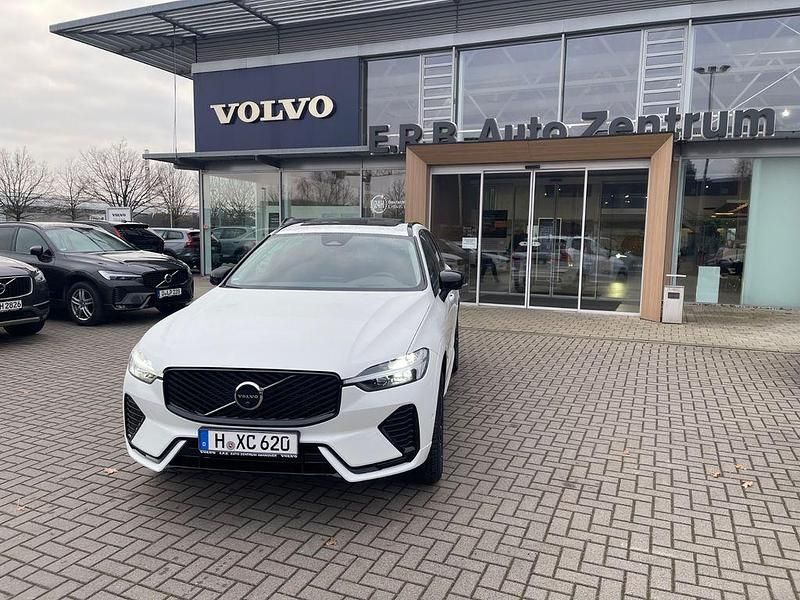 Weiß Gebraucht 2025 Volvo XC60 Plus SUV | 53.200 € (Teuer) - Bild 1/4