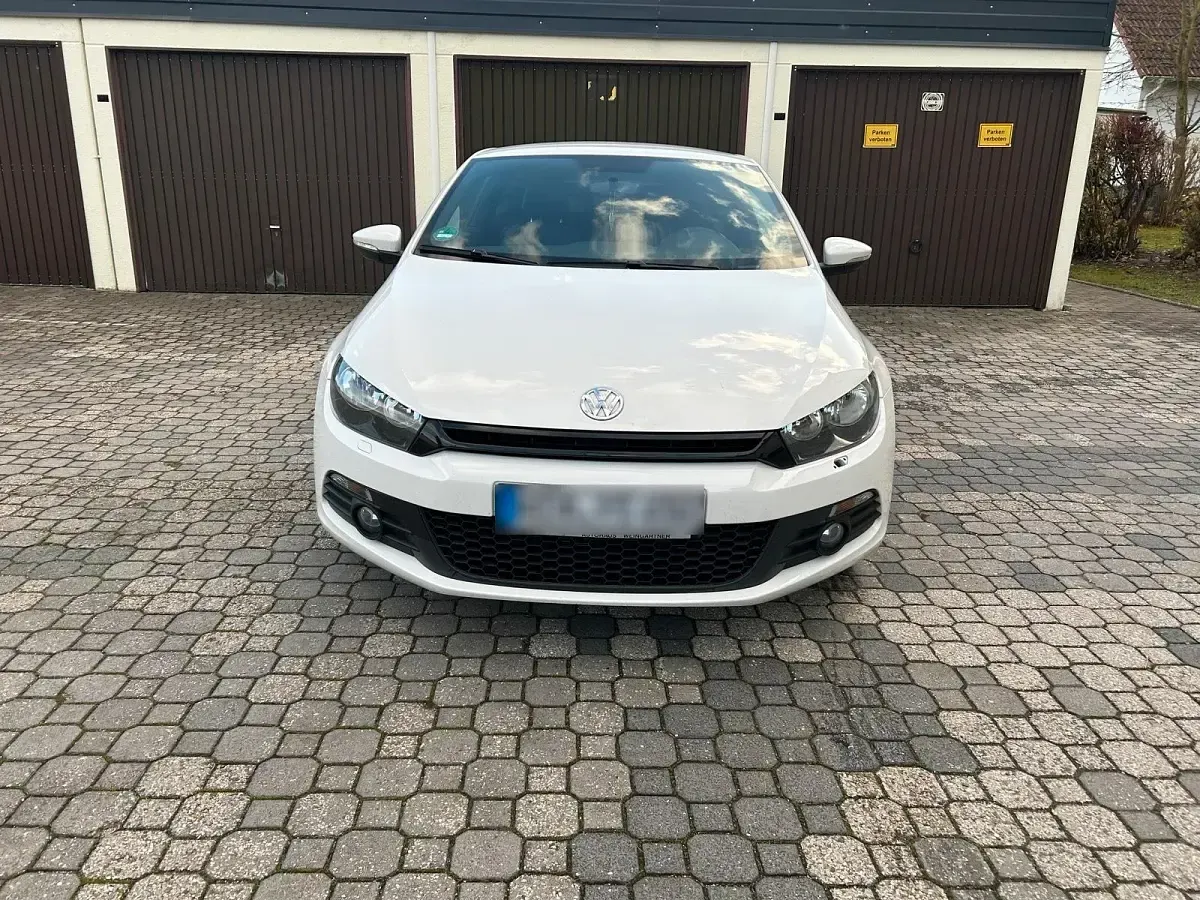 Usata VW Scirocco 122 CV (89 kW) 2009 Bianco Coupé