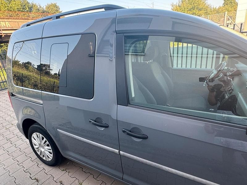 Gebraucht VW Caddy 102 PS (75 kW) 2018 Grau Van / Kleinbus