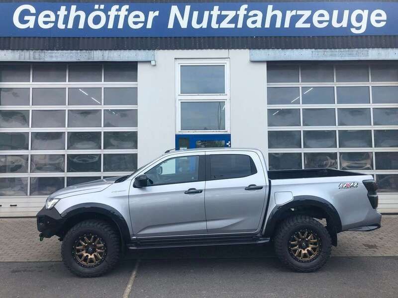 Silber Neu 2025 Isuzu D-Max Abholung | 65.438 € - Bild 1/4