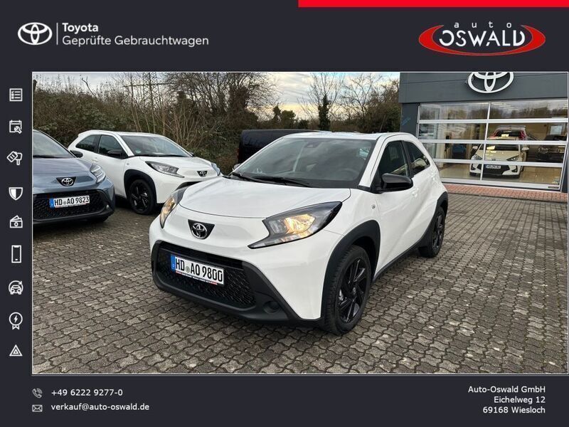 Weiß Neu 2025 Toyota Aygo Business Edition Kleinwagen | 16.990 € - Bild 1/4