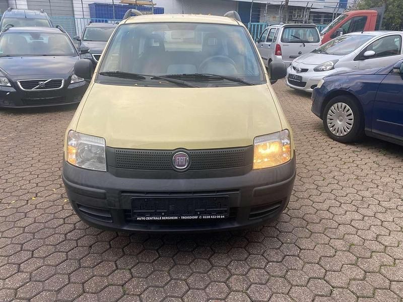 Mambo gelb Gebraucht 2010 Fiat Panda Active Kleinwagen | 3.490 € (Teuer) - Bild 1/4