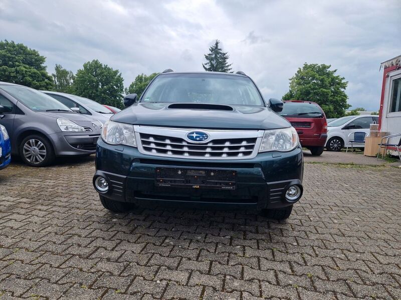 Grün Gebraucht 2012 Subaru Forester Comfort SUV | 3.999 € (Fairer Preis) - Bild 1/4