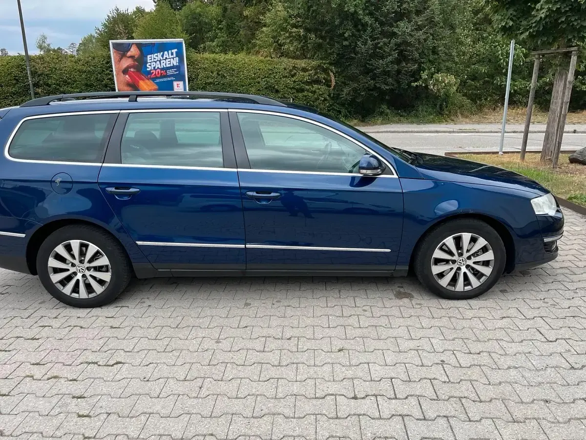 Gebraucht VW Passat 140 PS (102 kW) 2010 Blau Kombi