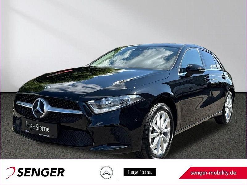 Gebraucht Mercedes A250 Style 160 PS (117 kW) 2022 Schwarz Kleinwagen