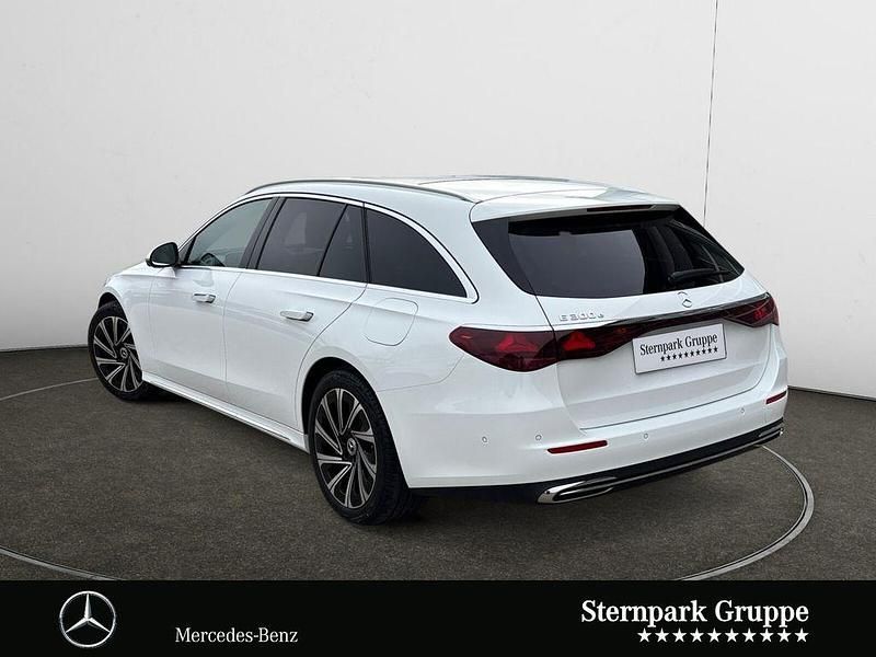 Gebraucht Mercedes E300 Exclusive 313 PS (230 kW) 2024 Weiß Limousine