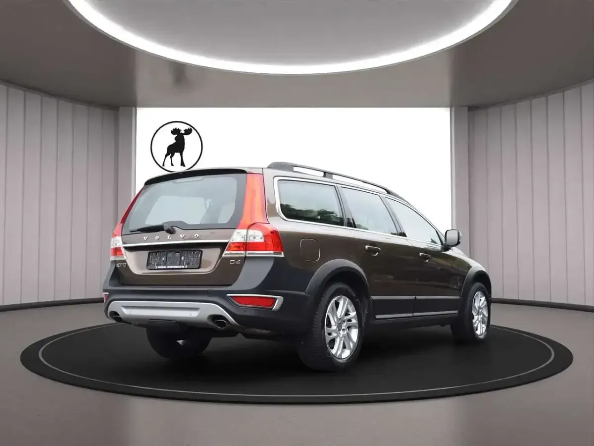 Używany Volvo XC70 181 KM (133 kW) 2014 Brązowy Kombi