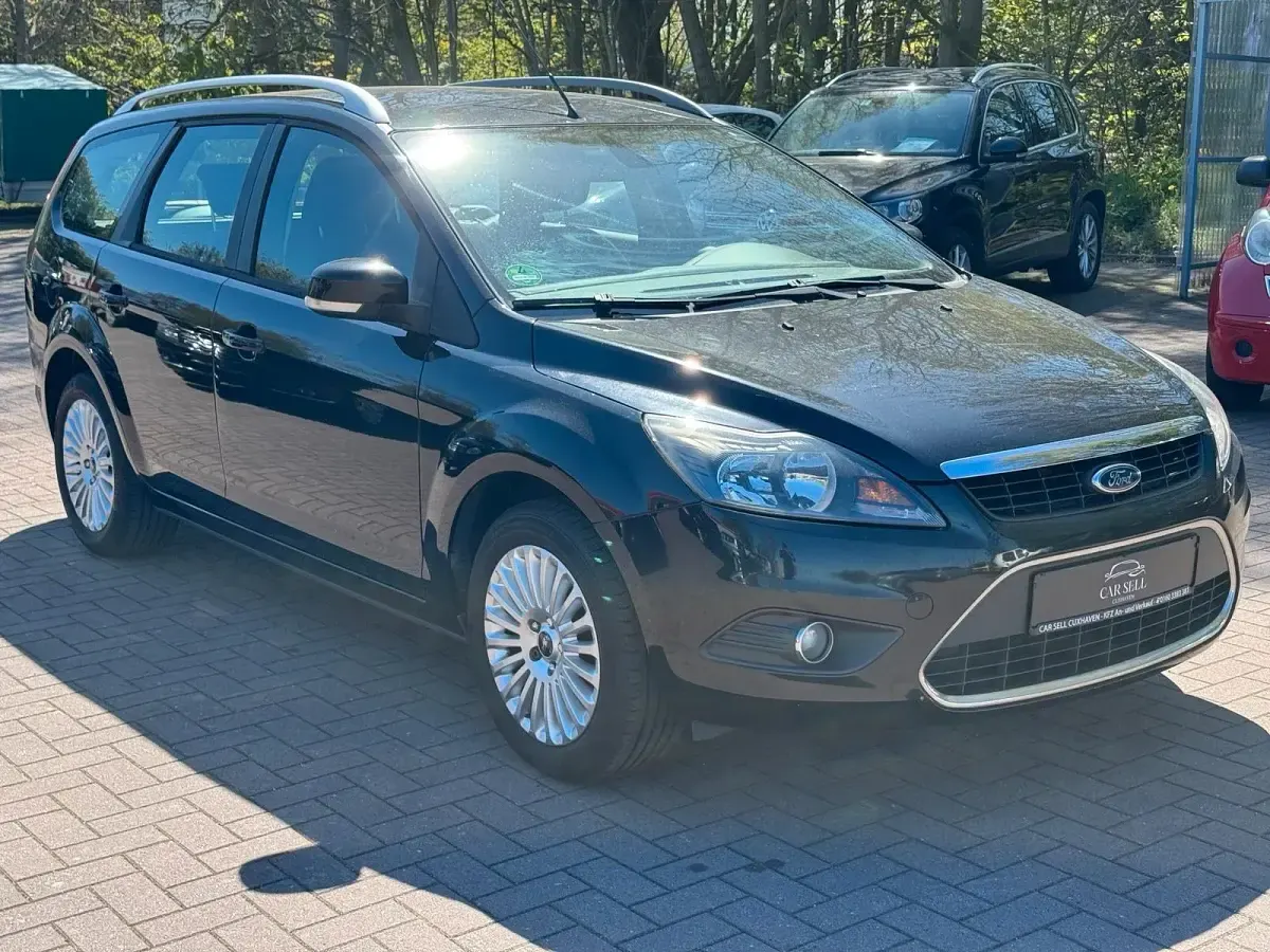 Gebraucht Ford Focus 116 PS (85 kW) 2010 Schwarz Kombi