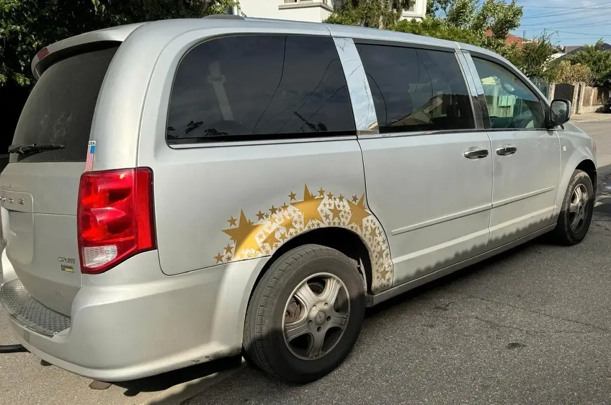 Gebraucht Dodge Grand Caravan 300 PS (220 kW) 2012 Silber Van / Kleinbus