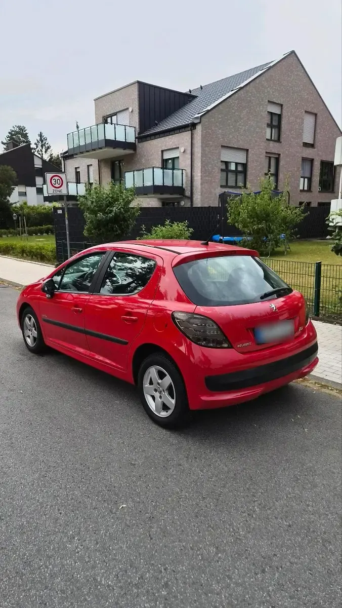 Gebraucht Peugeot 207 75 PS (55 kW) 2009 Kleinwagen
