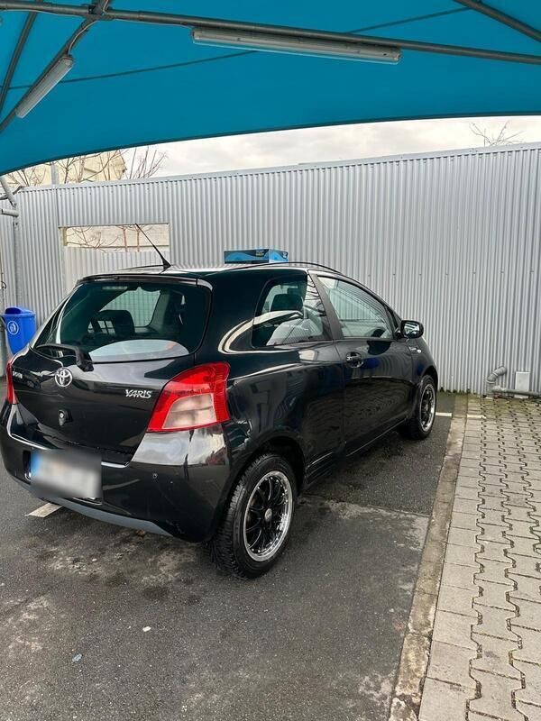 Schwarz Gebraucht 2009 Toyota Yaris Kleinwagen | 2.500 € (Fairer Preis) - Bild 1/4