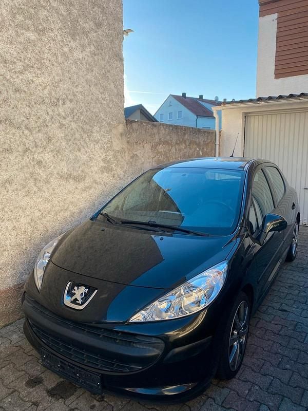 Gebraucht Peugeot 207 95 PS (69 kW) 2007 Schwarz Kleinwagen
