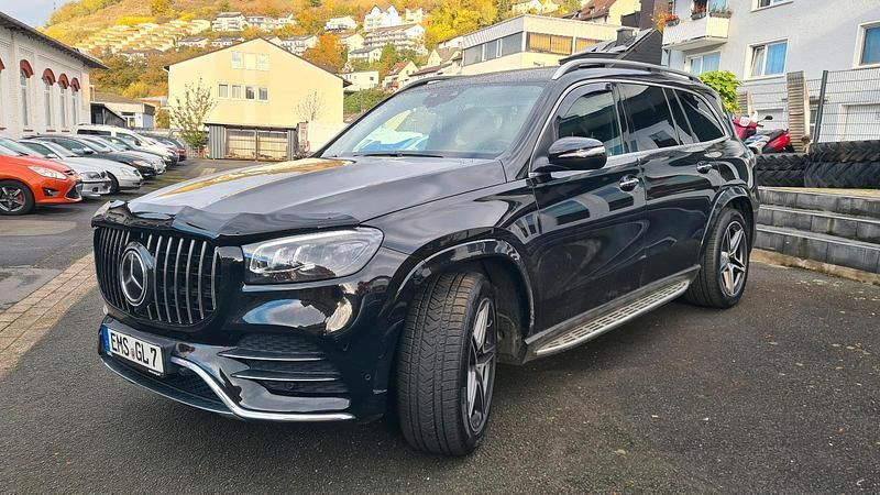 Schwarz Gebraucht 2019 Mercedes GLS350 AMG SUV | 65.000 € (Etwas zu teuer) - Bild 1/4