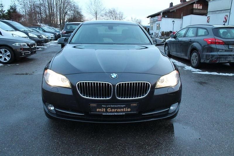 Gebraucht BMW 535 Sport Line 306 PS (225 kW) 2010 Grau Limousine