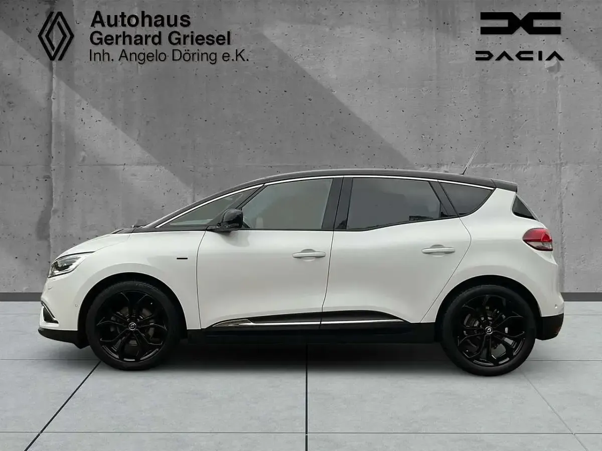 Gebraucht Renault Scénic IV Black Edition 140 PS (102 kW) 2020 Weiss qnc+schwarz gne Van / Kleinbus