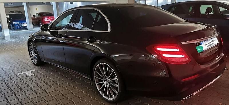 Gebraucht Mercedes E300 AMG 245 PS (180 kW) 2019 Schwarz Limousine