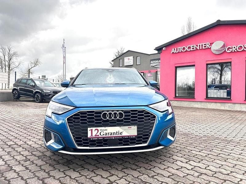 Używany Audi A3 Advanced 150 KM (110 kW) 2023 Niebieski Sedan/Limuzyna