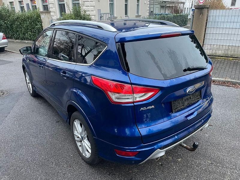 Gebraucht Ford Kuga Individual 150 PS (110 kW) 2014 Blau SUV