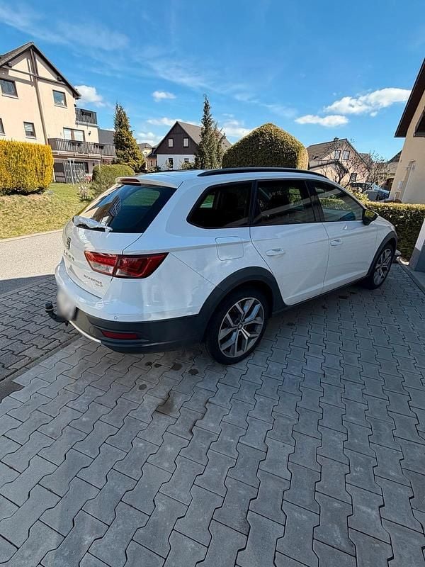 Gebraucht Seat Leon X-Perience Xperience 183 PS (134 kW) 2015 Weiß Kombi