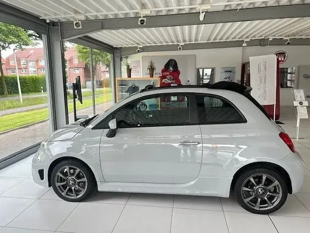 Gebraucht Abarth 595 145 PS (106 kW) 2022 Grau Cabrio