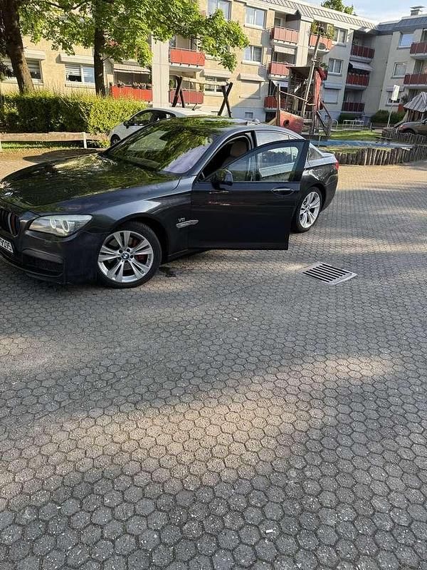 Gebraucht 2011 BMW 740 M Sport Limousine | 8.000 € - Bild 1/4