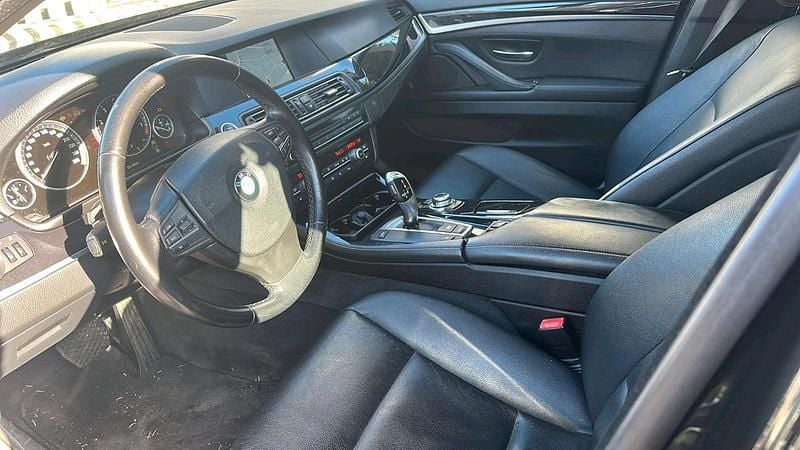 Gebraucht BMW 523 204 PS (150 kW) 2011 Schwarz Kombi