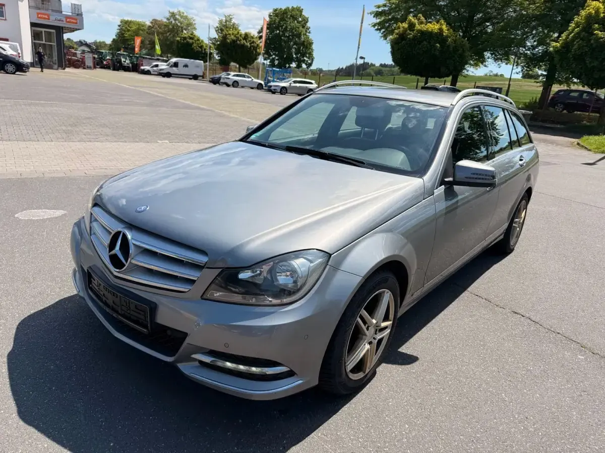 Gebraucht Mercedes C180 156 PS (114 kW) 2013 Silber Kombi