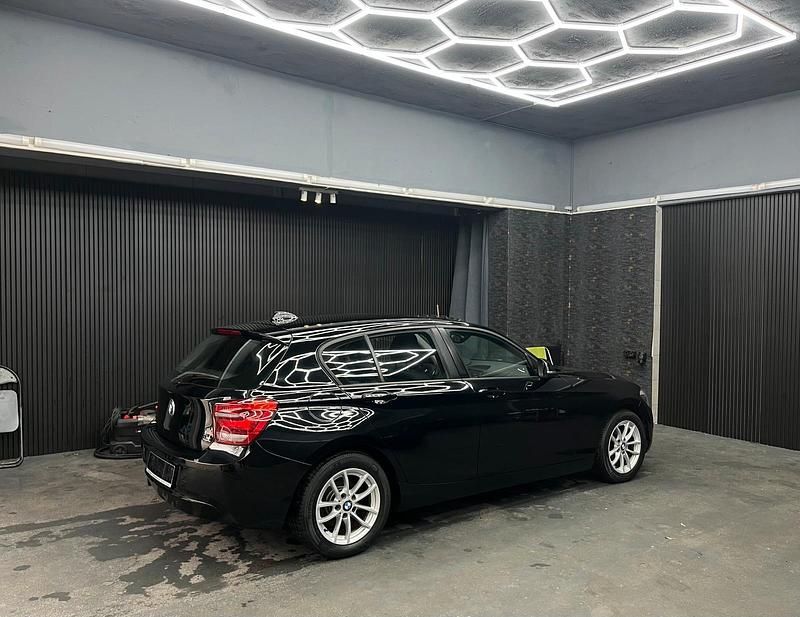Gebraucht BMW 116 136 PS (100 kW) 2012 Schwarz Kleinwagen