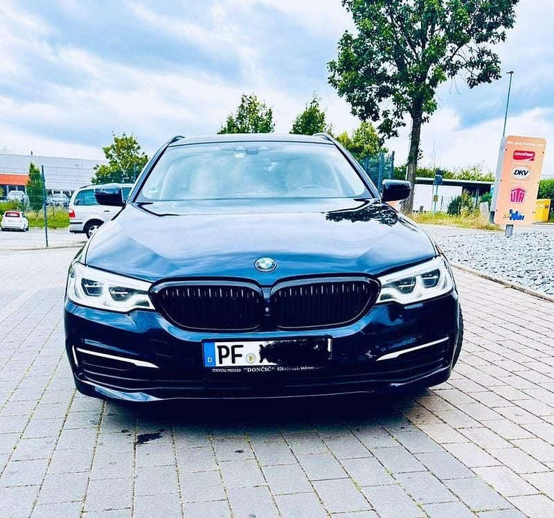 Gebraucht BMW 540 Sport Line 320 PS (235 kW) 2018 Blau Kombi