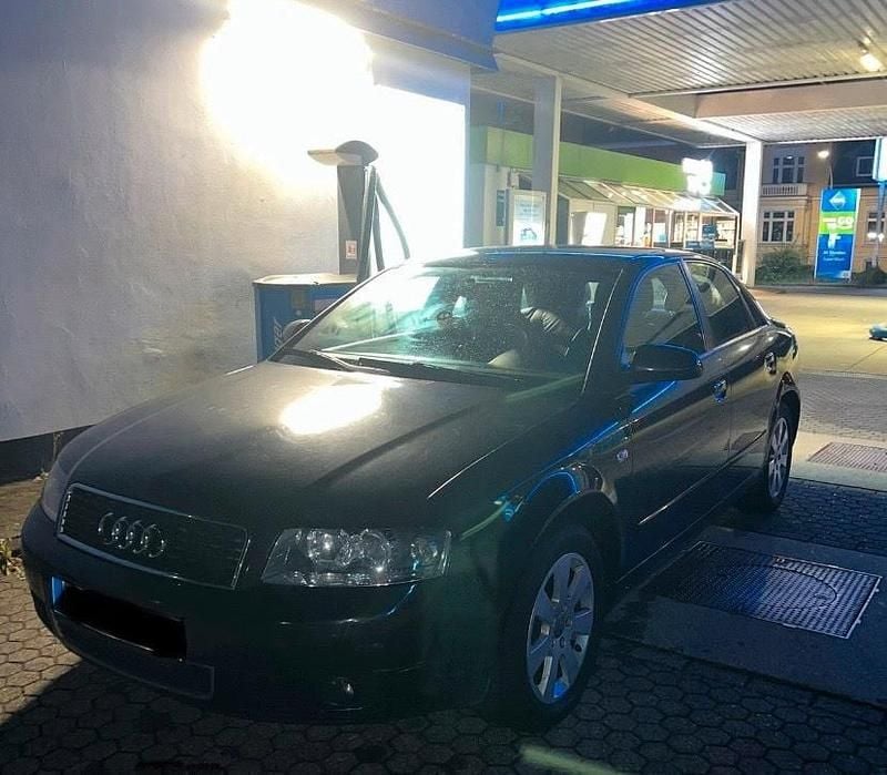 Gebraucht Audi A4 131 PS (96 kW) 2004 Schwarz Kombi