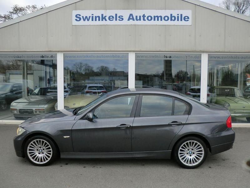 Gebraucht BMW 318 Advantage 122 PS (89 kW) 2007 Grau Limousine