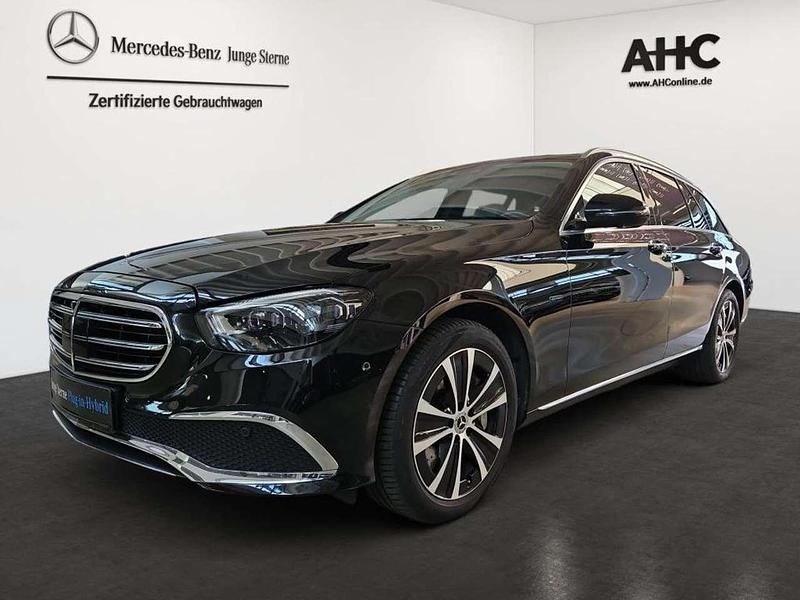 Metalliclack obsidianschwarz Gebraucht 2020 Mercedes E300 Kombi | 38.290 € (Teuer) - Bild 1/4