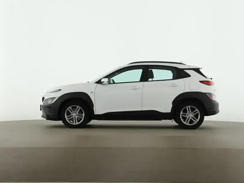 Gebraucht Hyundai Kona Select 120 PS (88 kW) 2023 Weiß SUV