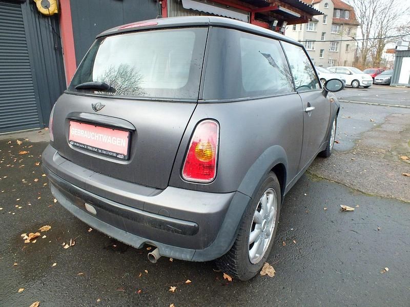Second-hand Mini ONE 90 CP (66 kW) 2003 Hatchback